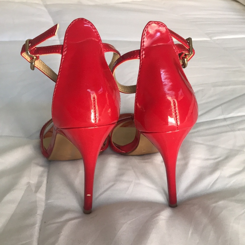 Shiny Red - Picture 5 of 5
